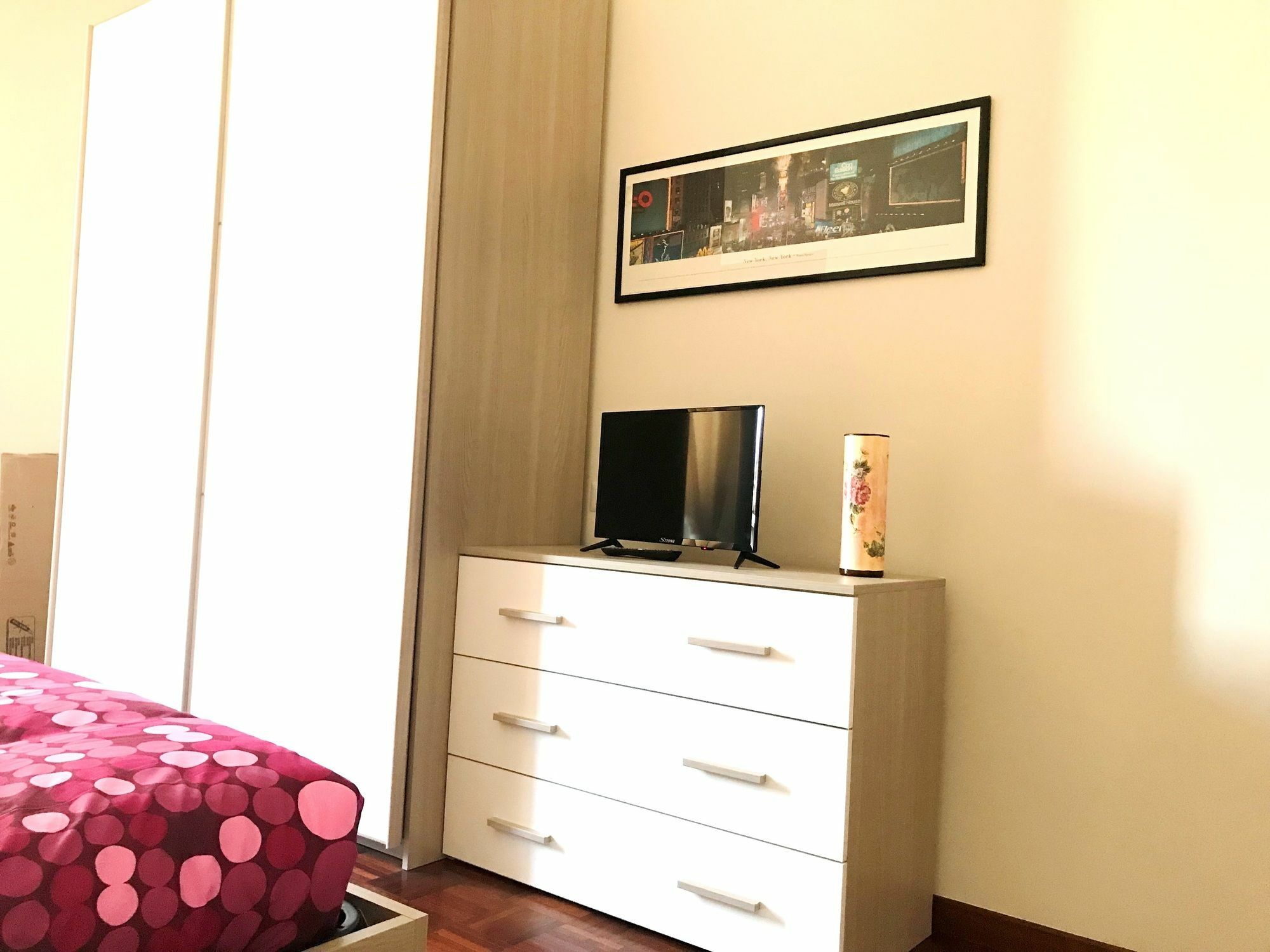 Penny Planets Apartment Rom